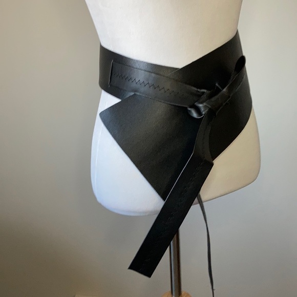 ReStocked NWT Vegan Leather Asymmetrical Wide Black Obi - Picture 6 of 10